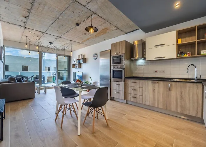 St Paul\'S Bay New Modern Penthouse 2 Minutes From Beach Seascape Stays